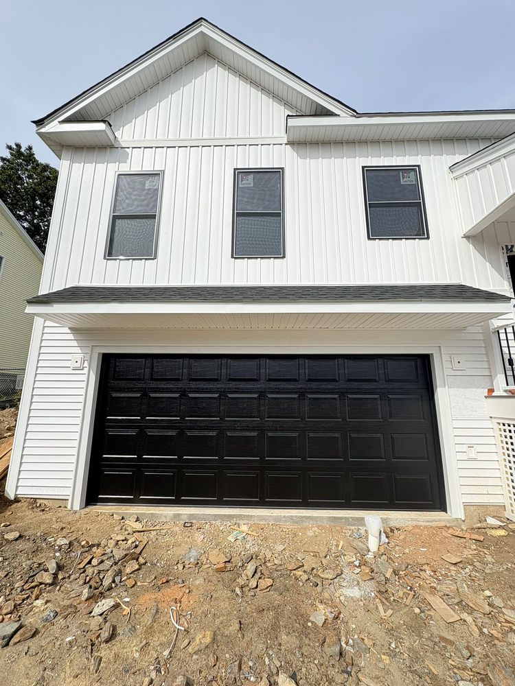 Alvaros Garage Doors - Garage Door Contractor in Monroe, CT