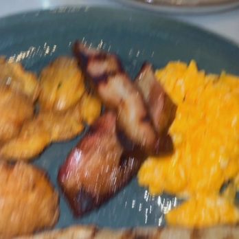 Wally's - 3 eggs with bacon. - New American Near Me - Beverly Hills, California