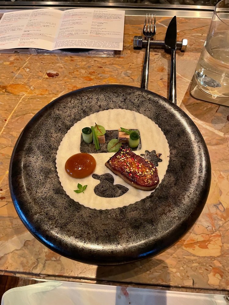 Tapas Molecular Bar