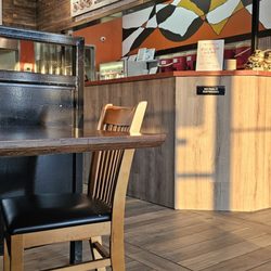Chin Chin Hibachi Express - Interior