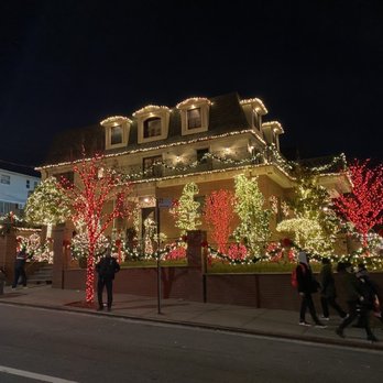 Dyker Heights Christmas Lights - Bus Tours Near Me Dyker Heights Christmas Lights - Bus Tours Near Me