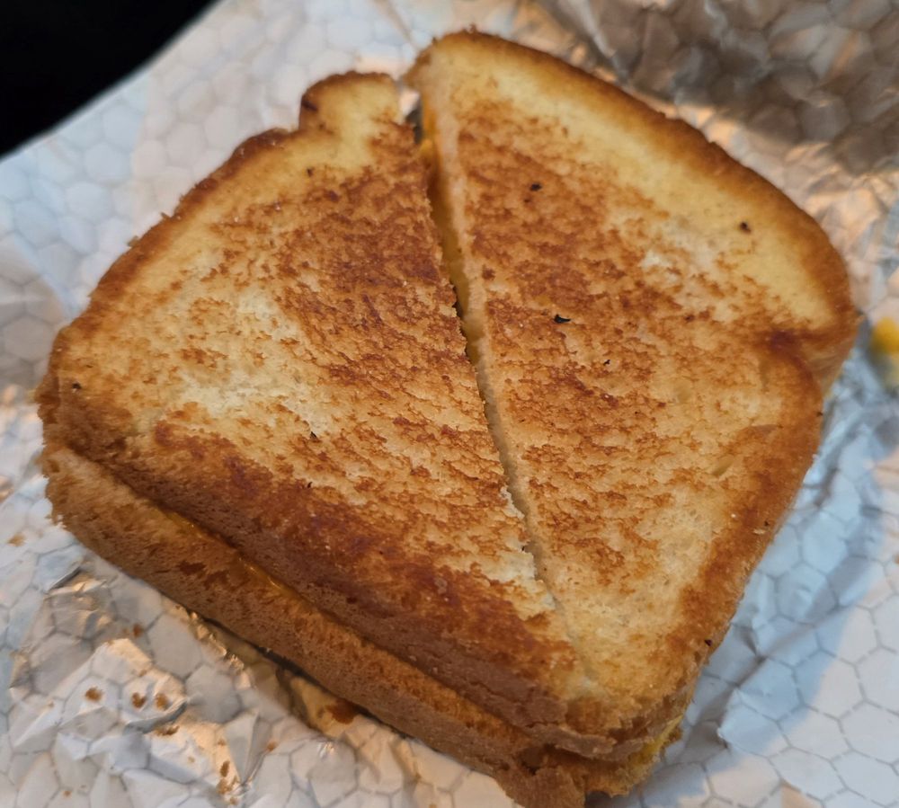 Milty-Wilty Drive-In Restaurant Logo