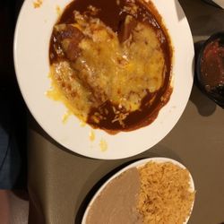 Jalapeno Loco Mexican Restaurant - Cinco de Mayo (Cheese enchiladas with rice and beans)