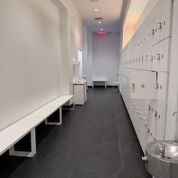 SoulCycle NoHo - Lockers
