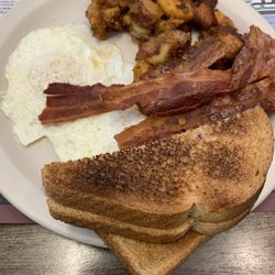 Pepper Pot - 2 eggs, home fries, bacon, and toast