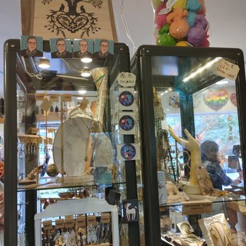 The Crow's Roost - Jewelry Near Me - Coupeville, Washington