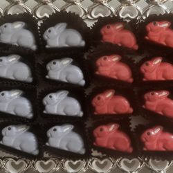 Le Macaron French Pastries