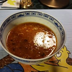 Thai-Nippon Sushi-Bar - Sauer-Scharf-Suppe / Peking soup