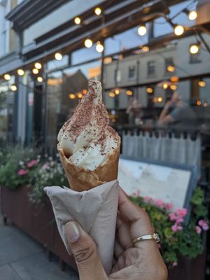 Flat Iron Kings Cross by null