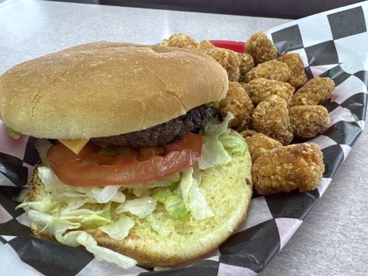 Cree-Mee Drive In by null