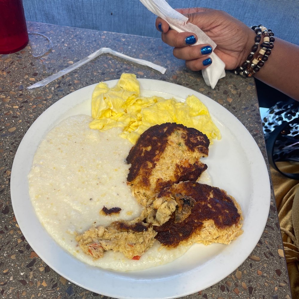 Omelette Cafe - Salmon Cakes - Breakfast & Brunch Near Me - Hinesville, Georgia