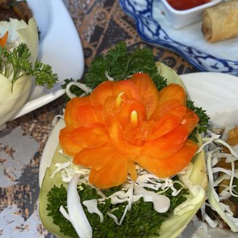 Maenaam - Thai Near Me - Amsterdam, New Hampshire