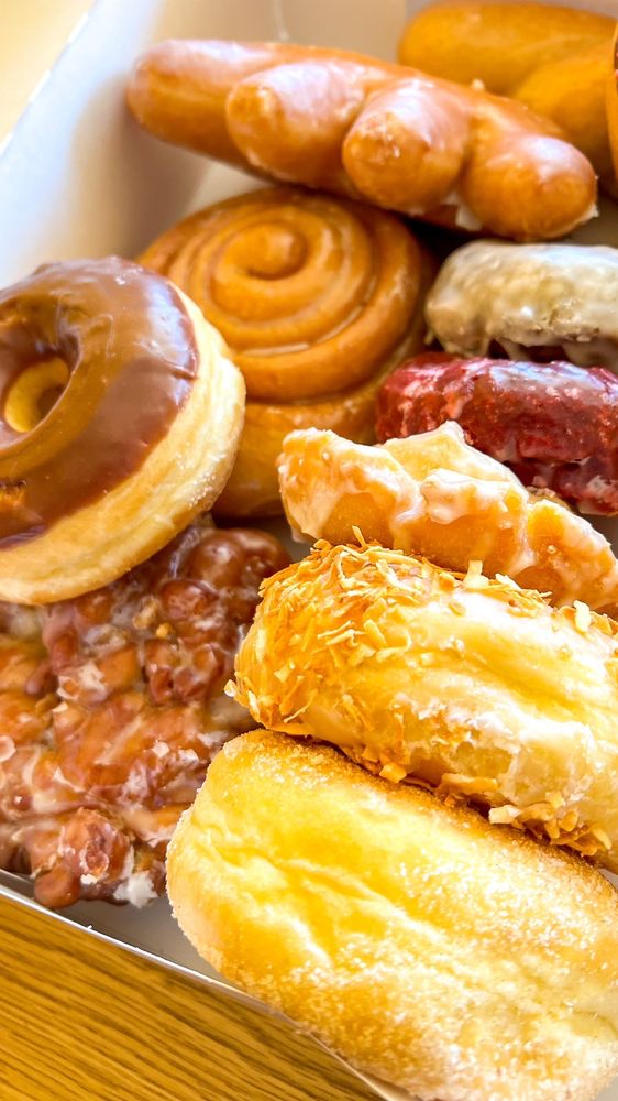 The Donut House Logo