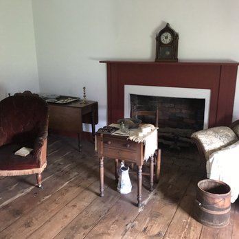 Stonewall Jackson Shrine - Jackson's room - Local Flavor Near Me - Woodford, Virginia