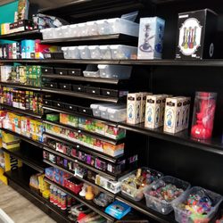 Island Smoke - Glass accessories and Hookah supplies