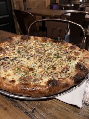 Dantini Pizza by null Dantini Pizza by null