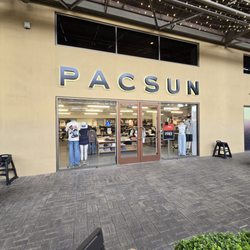PacSun