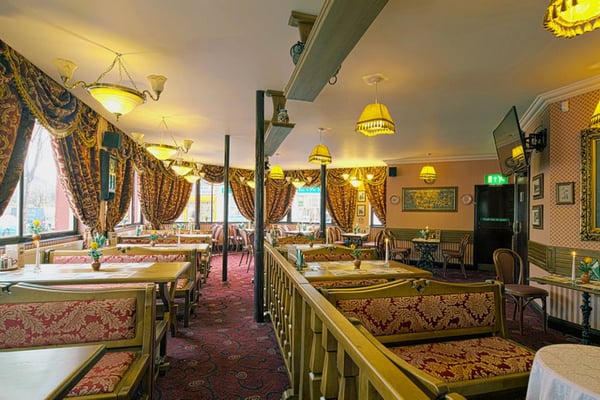 Berneliu Uzeiga - Shepherds Inn, Leytonstone by null