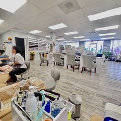 Shadow’s Nail & Spa