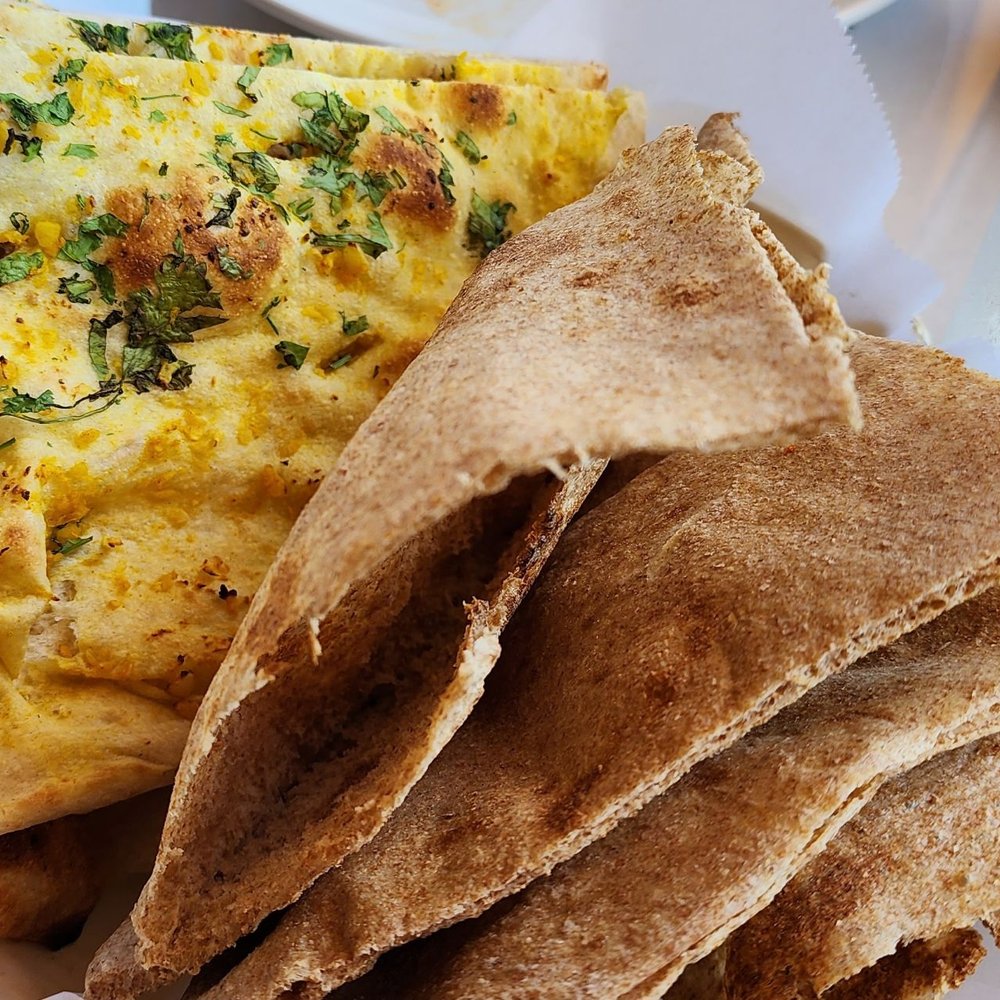 Guru Curry House - Garlic Naan and Roti - Indian Near Me - El Cerrito, California