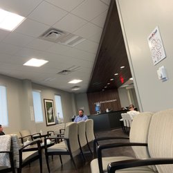 Lone Star Endoscopy Center - Waiting area