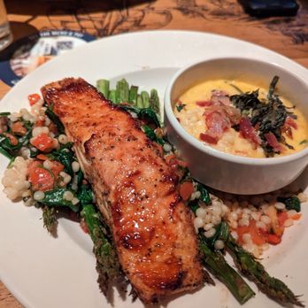 BJ's Restaurant & Brewhouse - Enlightened salmon - Breweries Near Me - Lutz, Florida