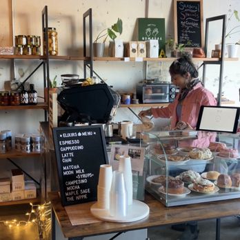 Nomadas Coffee Bar - Coffee & Tea Near Me - Durham, North Carolina