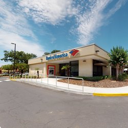 Bank of America Financial Center - Storefront