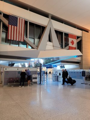 Buffalo Niagara International Airport by null