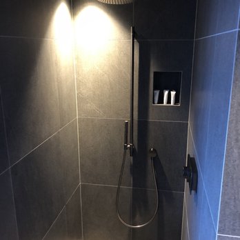 Hotel Mama Zermatt - Rain shower - it's amazing! - Hotels Near Me - Zermatt, VS