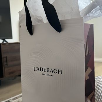 Läderach chocolatier suisse - Gift bag stuffed with tissue paper by Andrea :) - Chocolatiers & Shops Near Me - Brea, California Läderach chocolatier suisse - Gift bag stuffed with tissue paper by Andrea :) - Chocolatiers & Shops Near Me - Brea, California