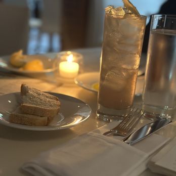 L’ALBATROS - French Restaurant at 11401 Bellflower Rd, Cleveland, Ohio ...