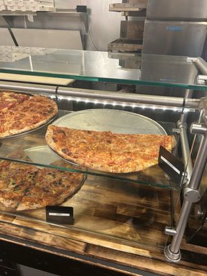 Eat-N-Out Pizza by null