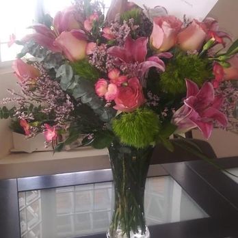 Flores y Servicios - The flowers I ordered for my niece in Trujillo Alto. - Florists Near Me - San Juan, Puerto Rico