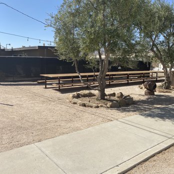 Cuyama Buckhorn - Long table to share meals with family. Really charming in the evening. The construction behind the table will hopefully completed soon. - American Near Me - New Cuyama, California
