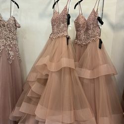 Camille La Vie - Pretty in pink