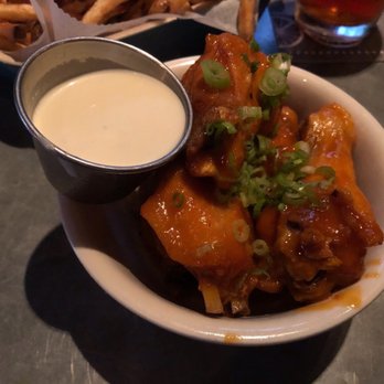 Local 44 - Happy hour wings - Bars Near Me - Philadelphia, Pennsylvania Local 44 - Happy hour wings - Bars Near Me - Philadelphia, Pennsylvania