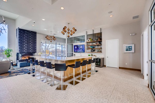High Line Pointe by null
