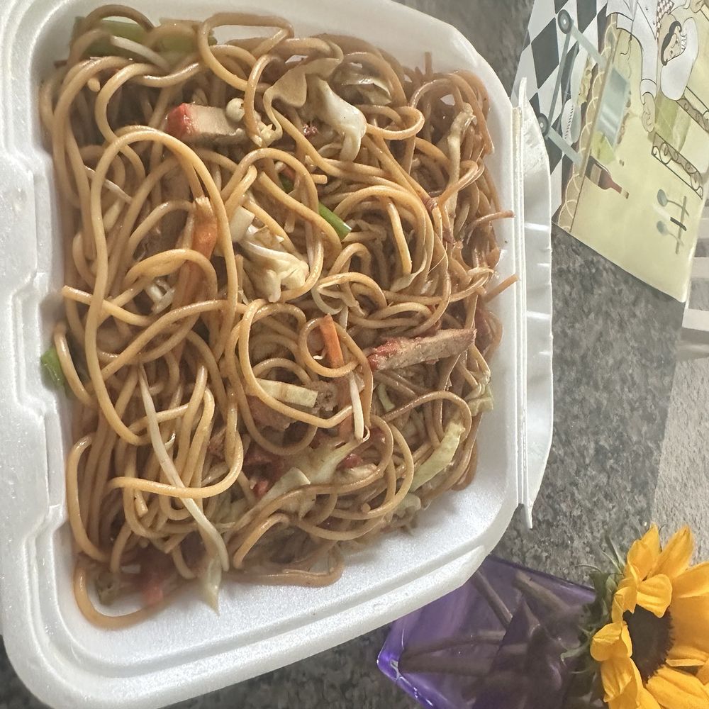 Little Dragons Chinese Restaurant - Pork Lo Mein - Chinese Near Me - Columbus, Ohio Little Dragons Chinese Restaurant - Pork Lo Mein - Chinese Near Me - Columbus, Ohio