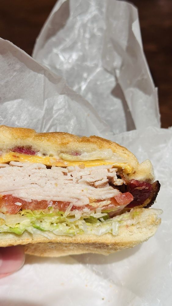 Supreme Deli Logo