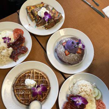 Guieb Cafe - Fruity Pebbles French Toast and Langsilog - New American Near Me - Honolulu, Hawaii Guieb Cafe - Fruity Pebbles French Toast and Langsilog - New American Near Me - Honolulu, Hawaii