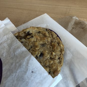 Insomnia Cookies - Oatmeal Chocolate Walnut Deluxe Cookie - Ice Cream & Frozen Yogurt Near Me - Houston, Texas