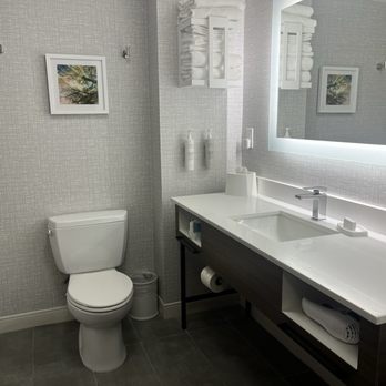Hampton Inn Ithaca - Hotels Near Me - Ithaca, New York