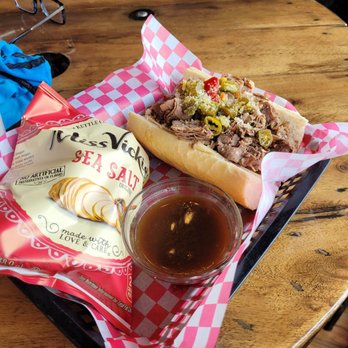 Bella Gusto - Uncle Joey's Italian Beef - Delis Near Me - Oconomowoc, Wisconsin