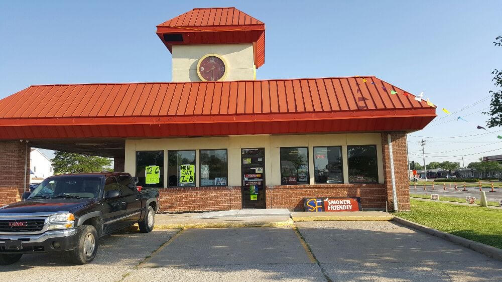 SF SMOKER FRIENDLY Updated September 2024 11 Photos 2308 S