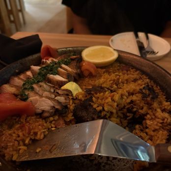 Picala - Chicken and chorizo paella - Spanish Near Me - Los Angeles, California