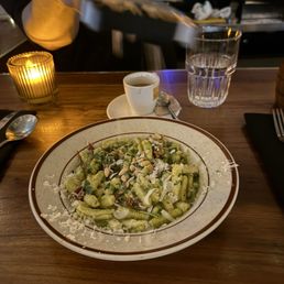 Pesto penna