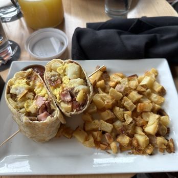 Balter Beerworks - Breakfast burrito - New American Near Me - Knoxville, Tennessee Balter Beerworks - Breakfast burrito - New American Near Me - Knoxville, Tennessee