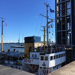 Rügendamm und Ziegelgrabenbrücke - Die Brücke ist auf....