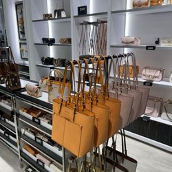 Michael Kors Outlet